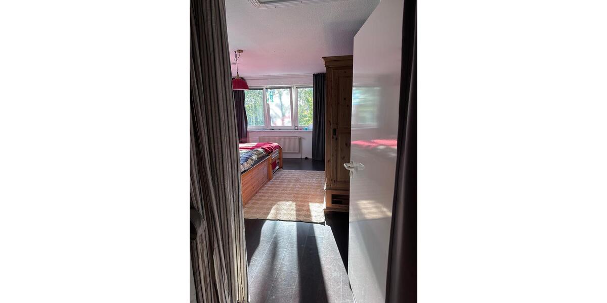 Etagenwohnung Kiel Russee - 4 Zimmer, 120 m&sup2;, 1.350&euro; | Angebot:26596833