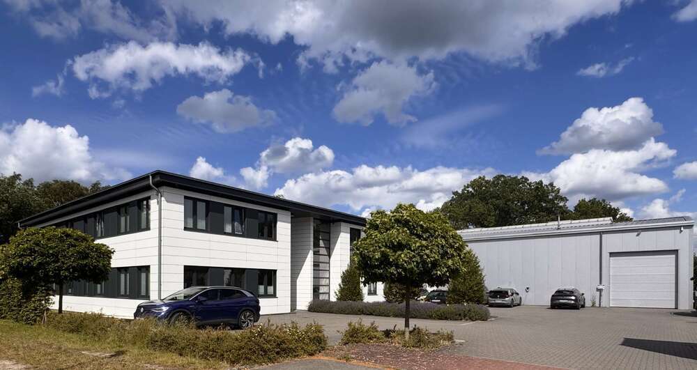 Büro in Kiel-Hasseldieksdamm 2.699.000 € 1304 m²
