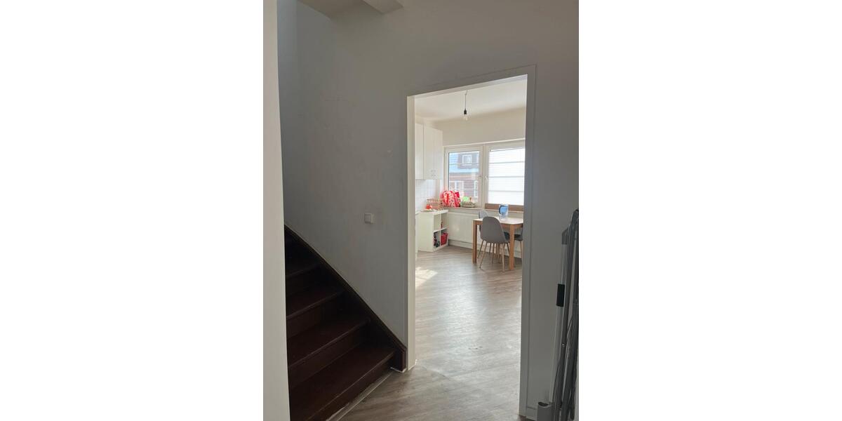 Etagenwohnung Kiel Schreventeich - 5 Zimmer, 98 m&sup2;, 1.648&euro; | Angebot:26221475