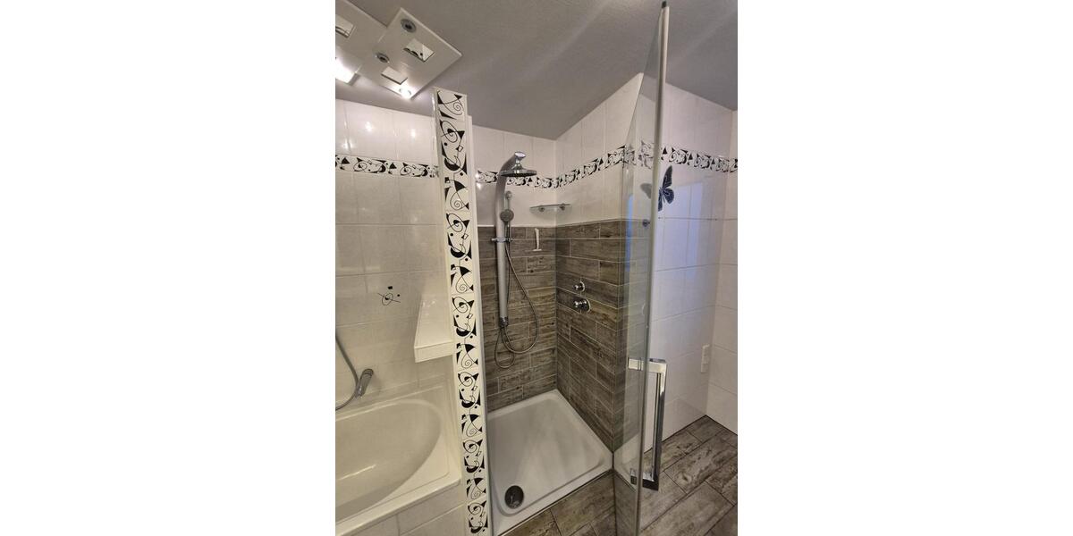 Gepflegtes Zweifamilienhaus mit gut vermieteter Ferienwohnung. zimmer