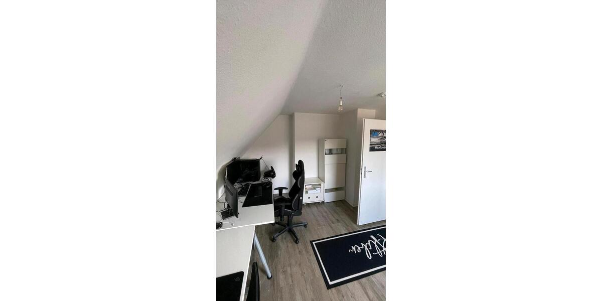 Dachgeschoßwohnung Kiel Friedrichsort - 3.5 Zimmer, 72 m&sup2;, 620&euro; | Angebot:26546957