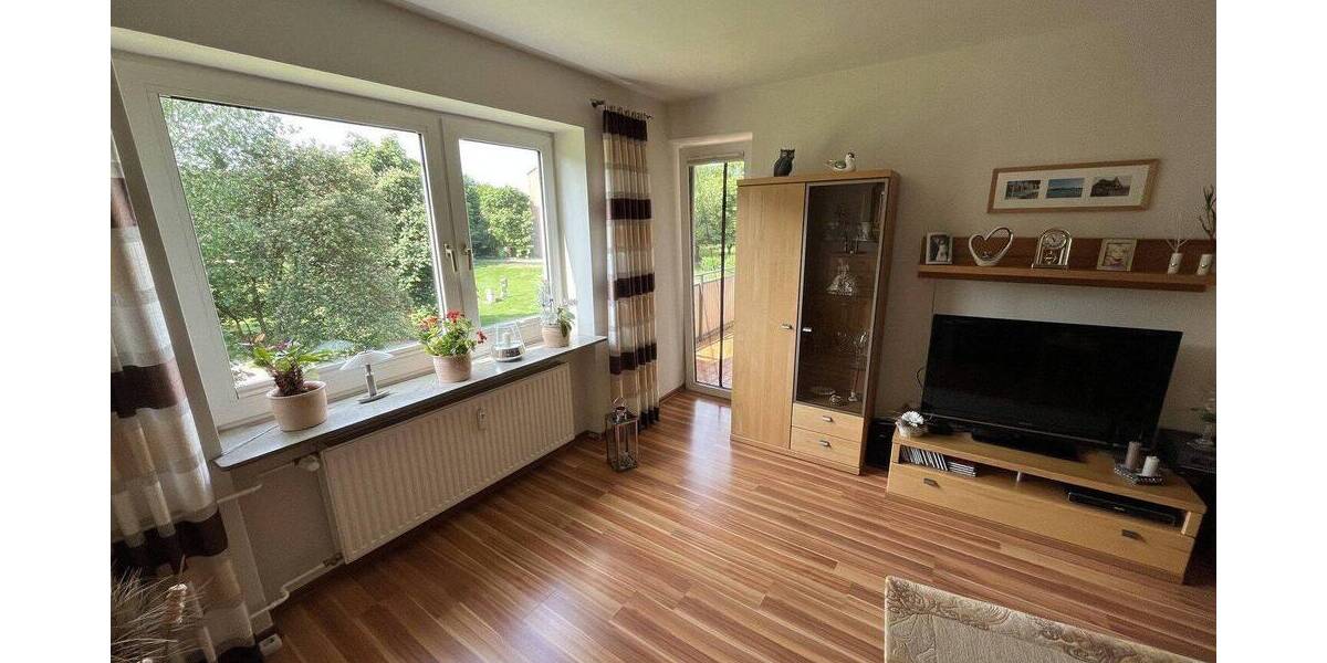 Etagenwohnung Kiel Neumühlen-Dietrichsdorf - 2 Zimmer, 69 m&sup2;, 690&euro; | Angebot:26903111