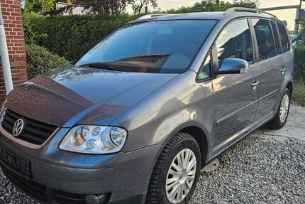 VW Touran 234.000 km 3.000 &euro; Kiel-Elmschenhagen 24146