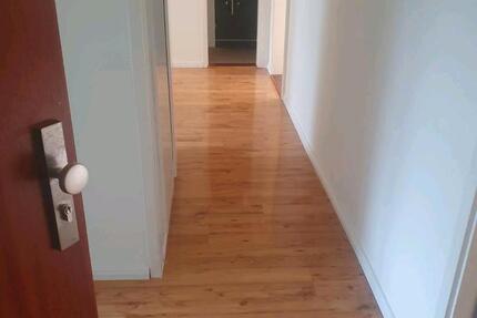 Erstbezug modernisierte 4-Zi Dachgeschosswhg. 4 zimmer