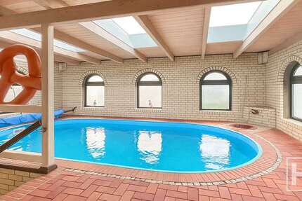 Haus Neumünster Brachenfeld/Ruthenberg - 7.5 Zimmer, 136 m&sup2;, 485.000&euro; | Angebot:26120093