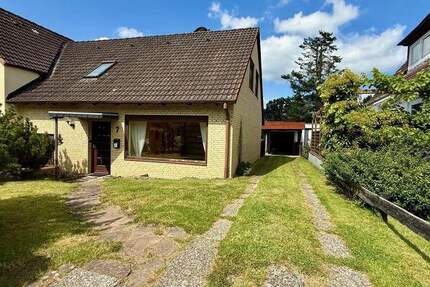 Doppelhaushälfte mit Anbau, Garage und Nebengebäude auf großzügigem Grundstück Kiel-Kronsburg 5 zimmer