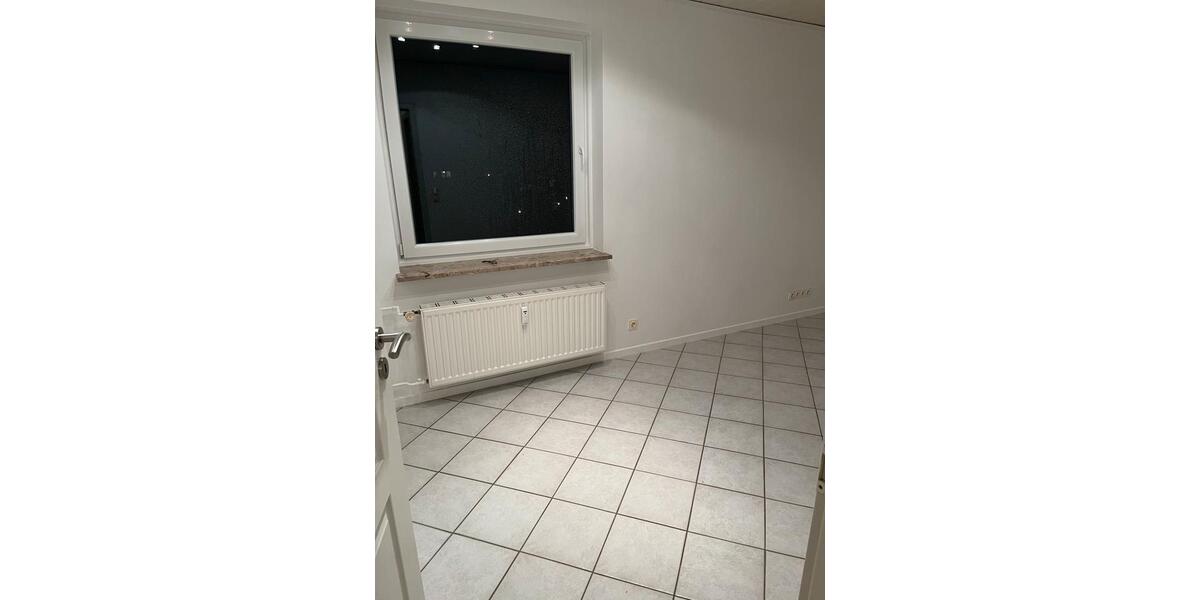 Etagenwohnung Büdelsdorf - 3 Zimmer, 74 m&sup2;, 169.000&euro; | Angebot:27157052