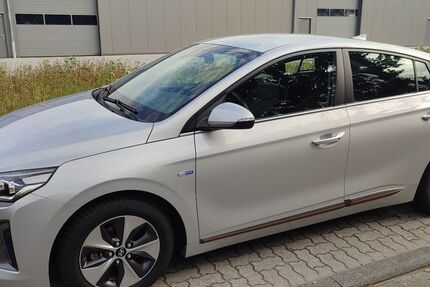 Hyundai IONIQ 16.000 km 16.490 € Schülp 24589