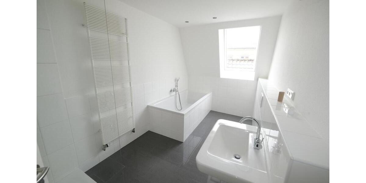 Dachgeschoßwohnung Eckernförde - 3 Zimmer, 117 m&sup2;, 1.750&euro; | Angebot:25921077