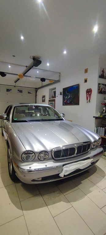 Jaguar XJ8 123.410 km 23.970 € Schönberg 24147