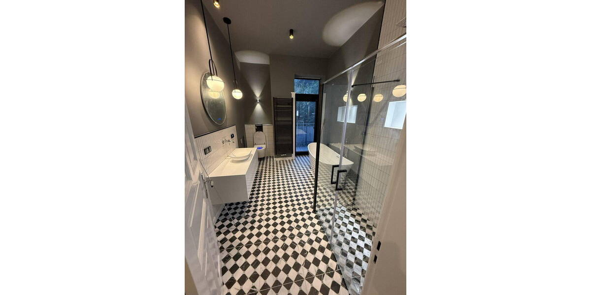 Etagenwohnung Kiel Wik - 2 Zimmer, 77 m&sup2;, 1.600&euro; | Angebot:26740611