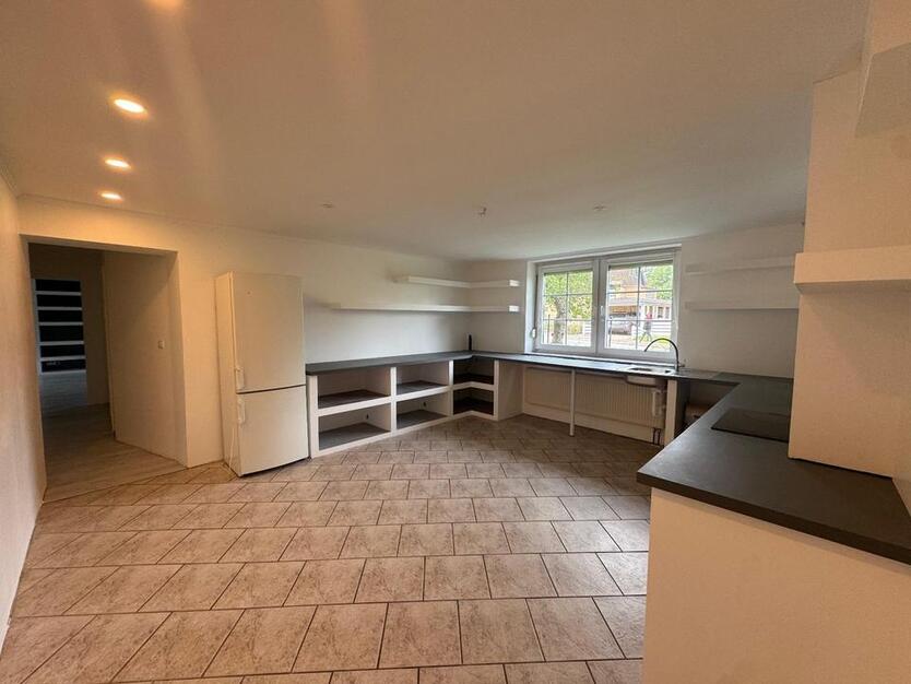 Großzügige 4-Zimmer-Wohnung mit Garten, Garage & Terrasse – 115 m