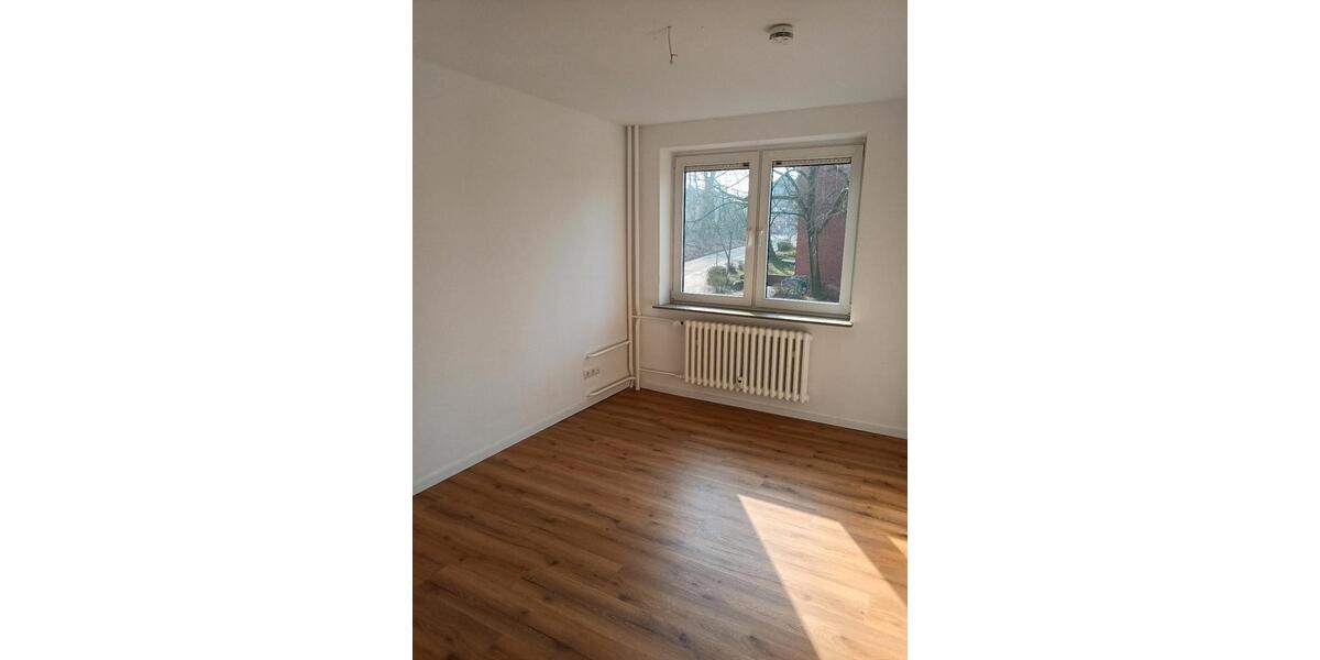 Etagenwohnung Eckernförde - 5 Zimmer, 107 m&sup2;, 1.300&euro; | Angebot:25590014