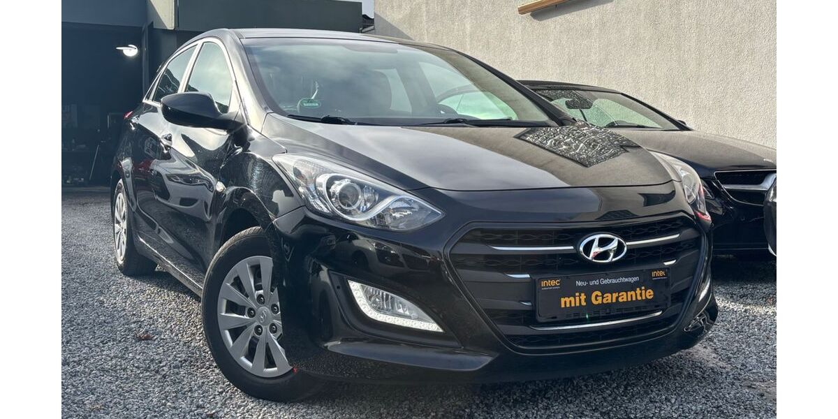 Hyundai i30 150.000 km 7.390 &euro; Kiel 24148