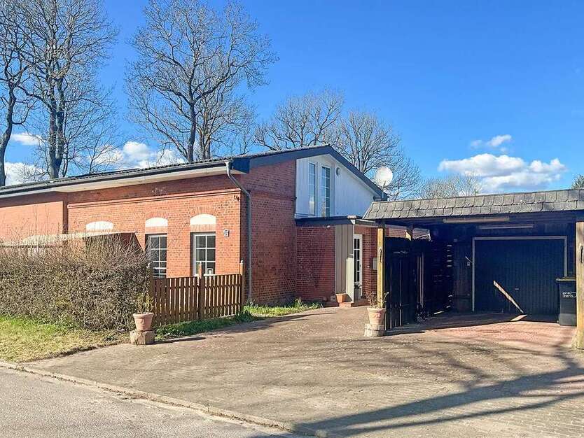 Haus zum Kaufen in Emkendorf 249.000 € 139.9 m²