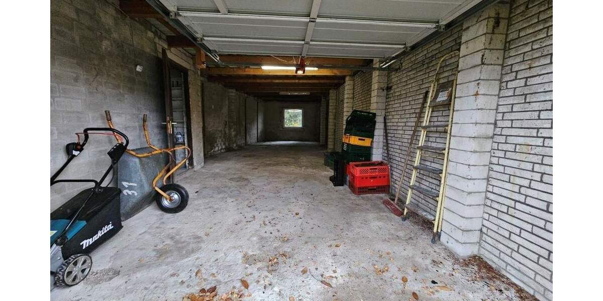 Einfamilienhaus mit Büro und großer Garage in Molfsee 7 zimmer