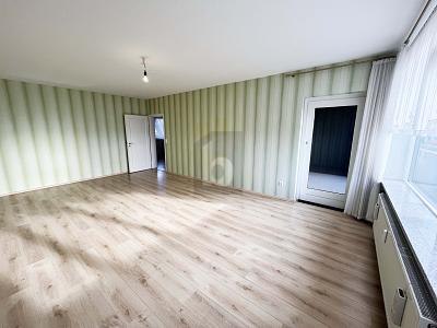MODERNISIERT, BARRIEREFREI, FAHRSTUHL, BALKON 4.5 zimmer