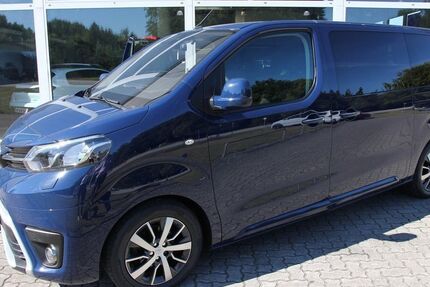 Toyota Verso 62.500 km 30.790 &euro; Neumünster 24539