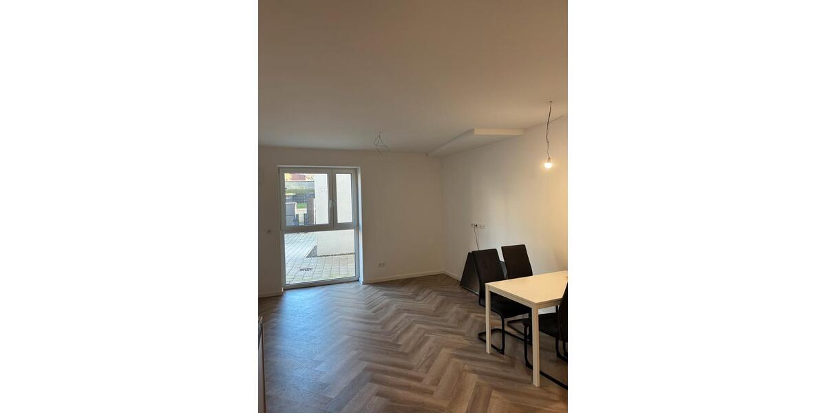 Erdgeschoßwohnung Kiel Gaarden-Ost - 3 Zimmer, 75 m&sup2;, 1.452&euro; | Angebot:26125844