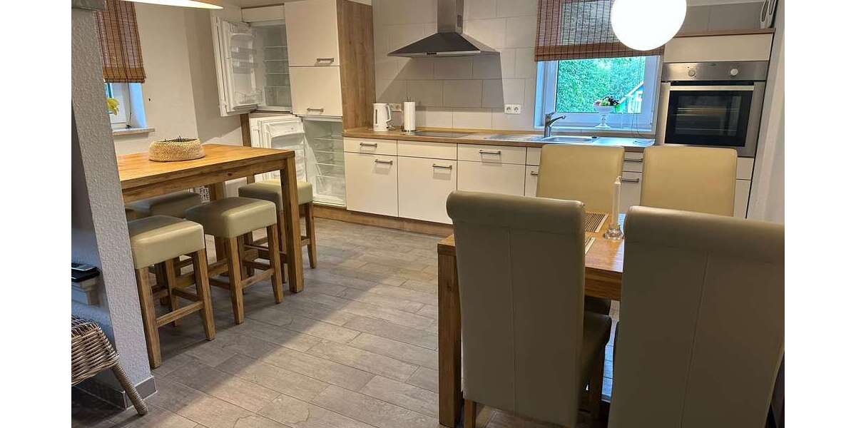 Etagenwohnung Neumünster Böcklersiedlung - 4 Zimmer, 135 m&sup2;, 1.650&euro; | Angebot:27127439