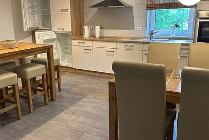 Wohnung Neumünster Böcklersiedlung - 4 Zimmer, 135 m&sup2;, 1.650&euro; | Angebot:27127439
