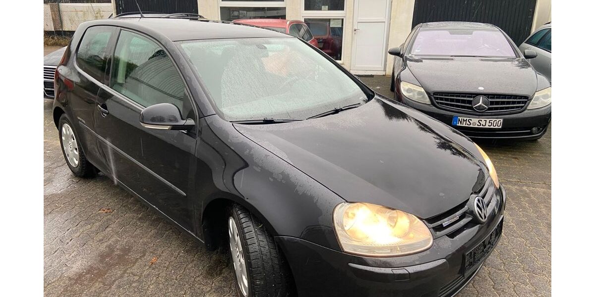 VW Golf 304.818 km 2.990 &euro; Neumünster 24537