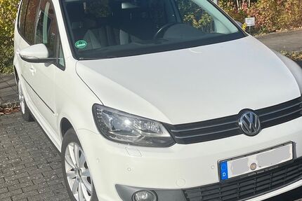 VW Touran 122.000 km 15.300 € Kiel 24106