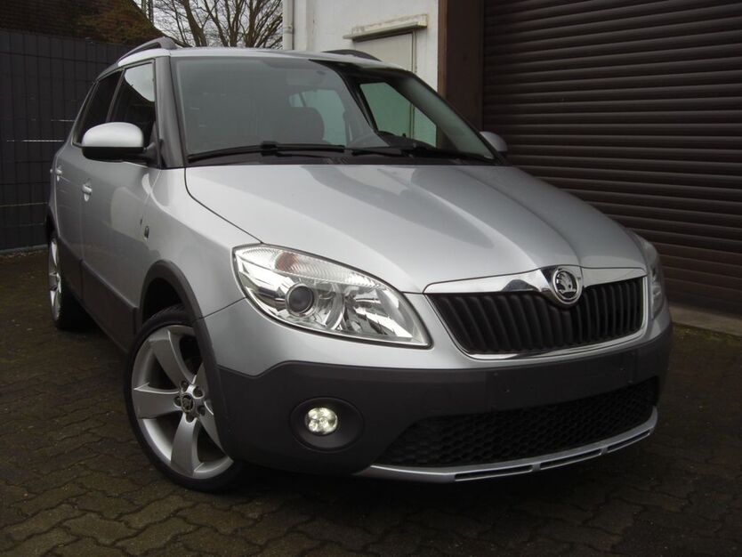 Skoda Fabia 109.000 km 6.600 € Neumünster 24536