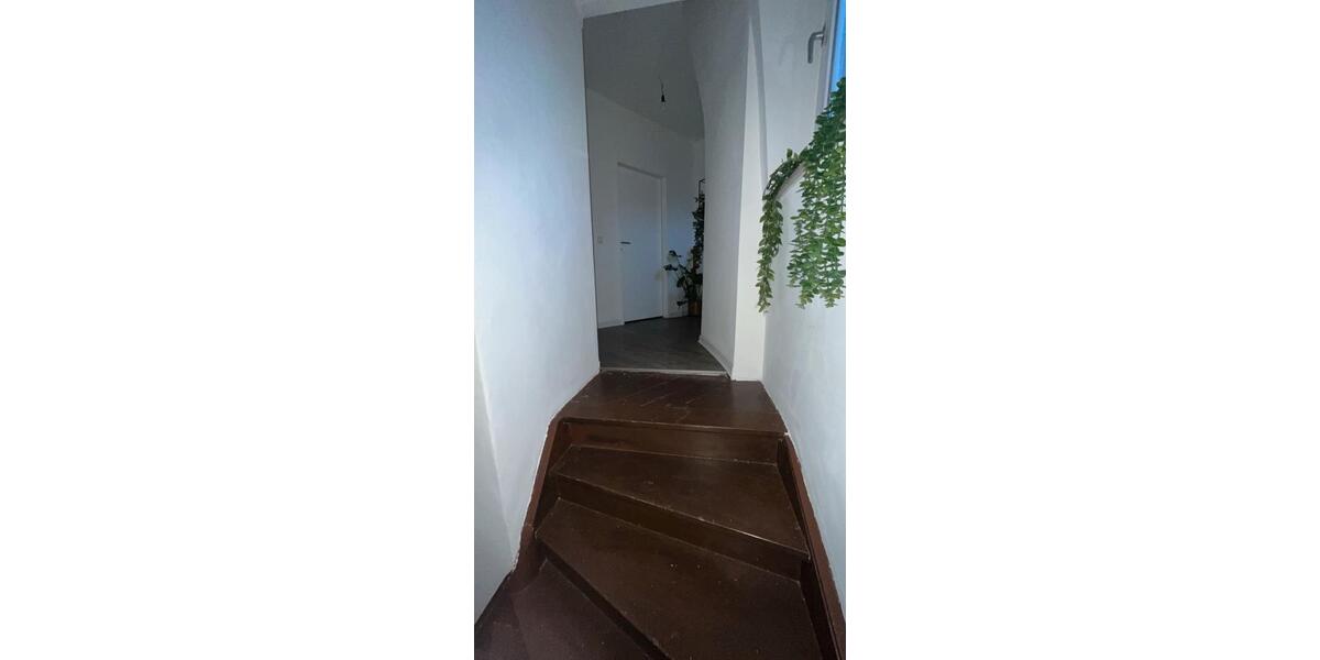 ANFRAGESTOPP großzügige 5-Zimmer Wohnung auf 2 Ebenen 5 zimmer