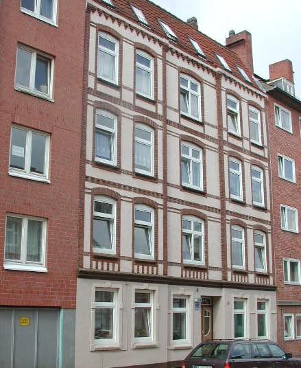 Gemütliche und modernisierte 2,5 Zimmerwohnung mit Mansarde. 3 zimmer