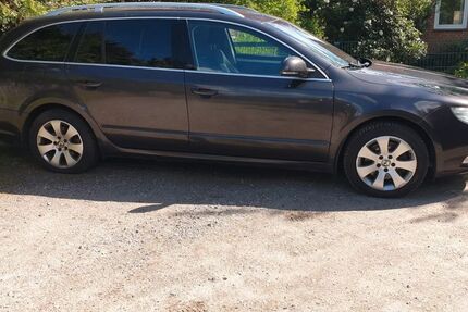 Skoda Superb 210.000 km 2.900 &euro; Neumünster 24536