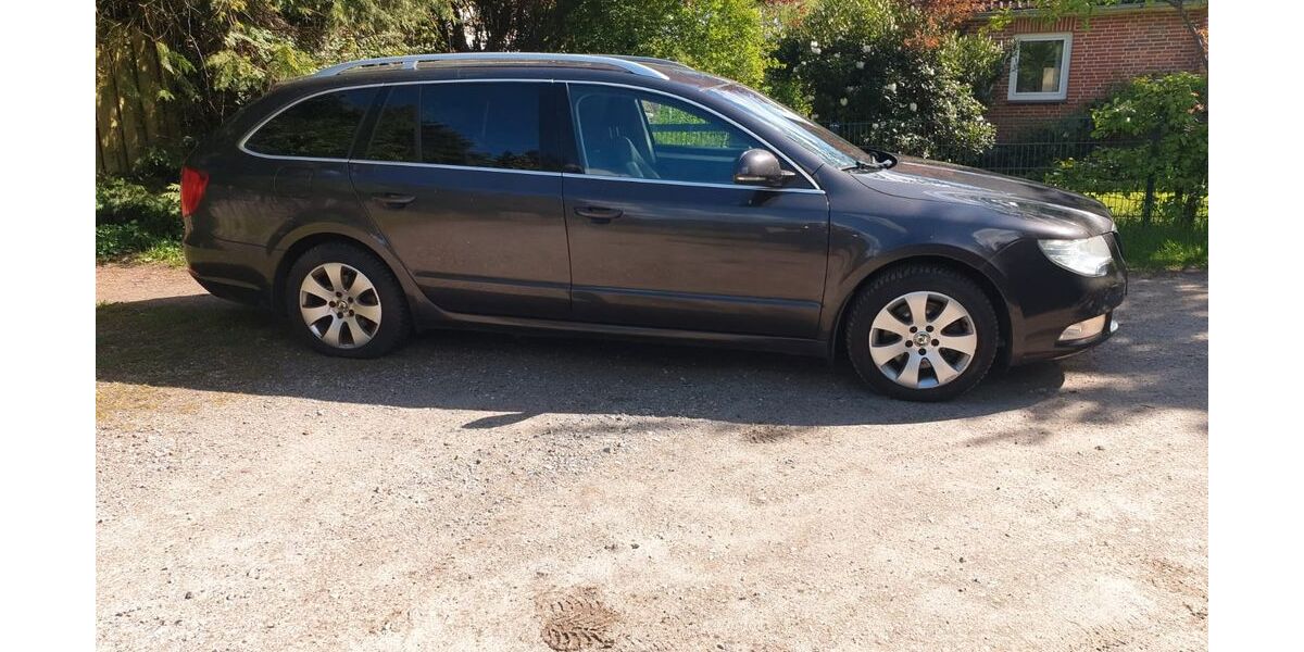 Skoda Superb 210.000 km 2.900 &euro; Neumünster 24536