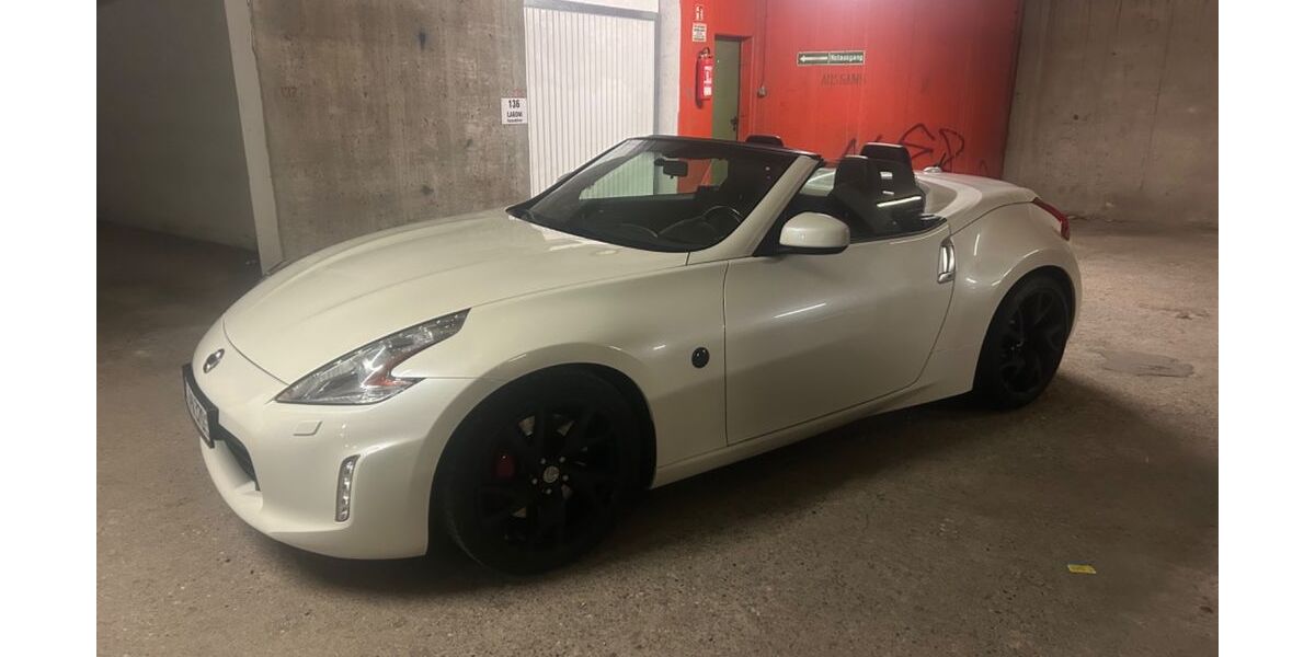Nissan 370Z 76.669 km 28.500 &euro; Kiel 24105