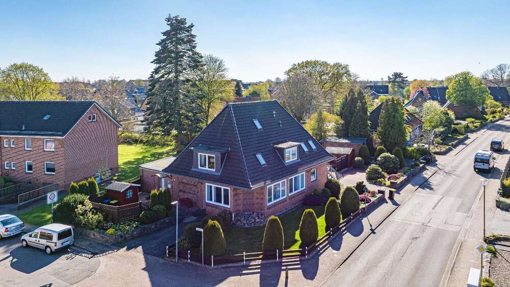 Einfamilienhaus Büdelsdorf - 7 Zimmer, 269 m&sup2;, 379.000&euro; | Angebot:26578737