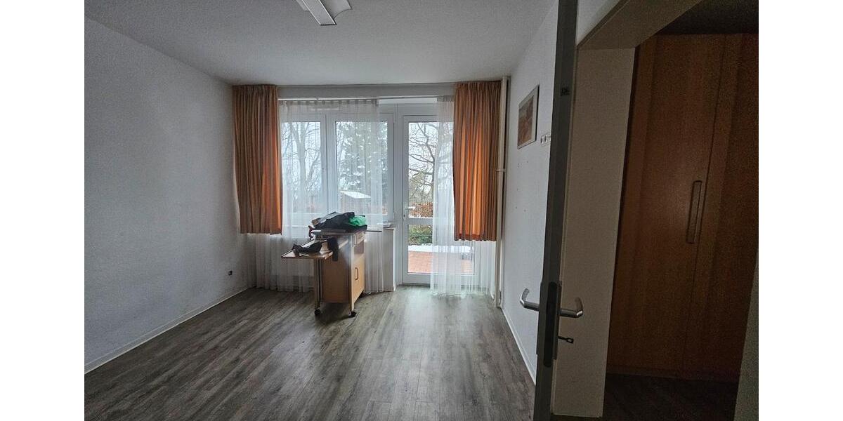 Erdgeschoßwohnung Kiel Neumühlen-Dietrichsdorf - 1.5 Zimmer, 30 m&sup2;, 330&euro; | Angebot:25055712