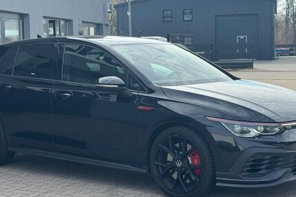 VW Golf 47.647 km 29.980 &euro; Neumünster 24537