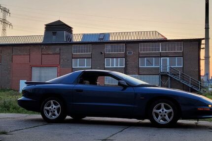 Pontiac Firebird 140.120 km 8.300 &euro; Kiel 24159