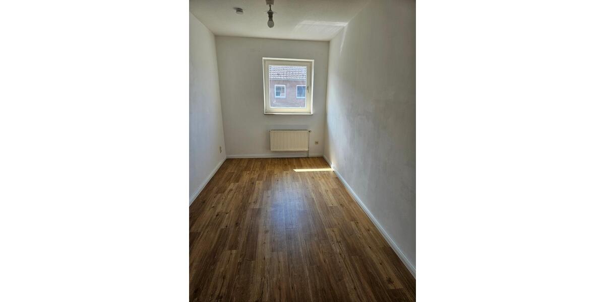 Reihenhaus Bordesholm - 6 Zimmer, 127 m&sup2;, 329.000&euro; | Angebot:26490959