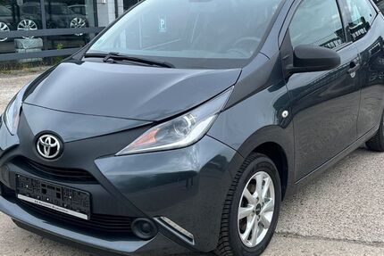 Toyota Aygo (X) 98.000 km 6.880 &euro; BLUMENTHAL 24241