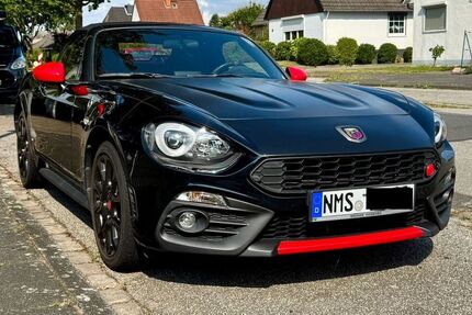 Abarth 124 Spider