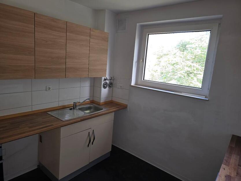 Charmante 3-Zimmer-Wohnung ca. 73,01m² mit Loggia und Einbauküche