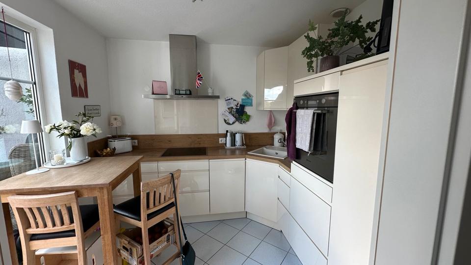 Dachgeschoßwohnung Kiel Wik - 2 Zimmer, 67 m&sup2;, 375.000&euro; | Angebot:26833040