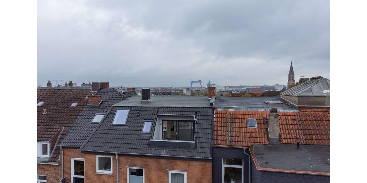 Dachgeschoßwohnung Kiel - 2 Zimmer, 85 m&sup2;, 1.615&euro; | Angebot:25397518