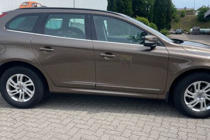 Volvo XC60 147.000 km 15.500 &euro; Kiel 24113