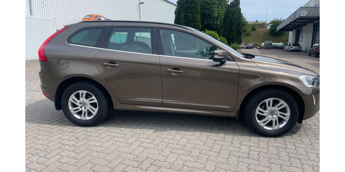 Volvo XC60 147.000 km 15.500 &euro; Kiel 24113