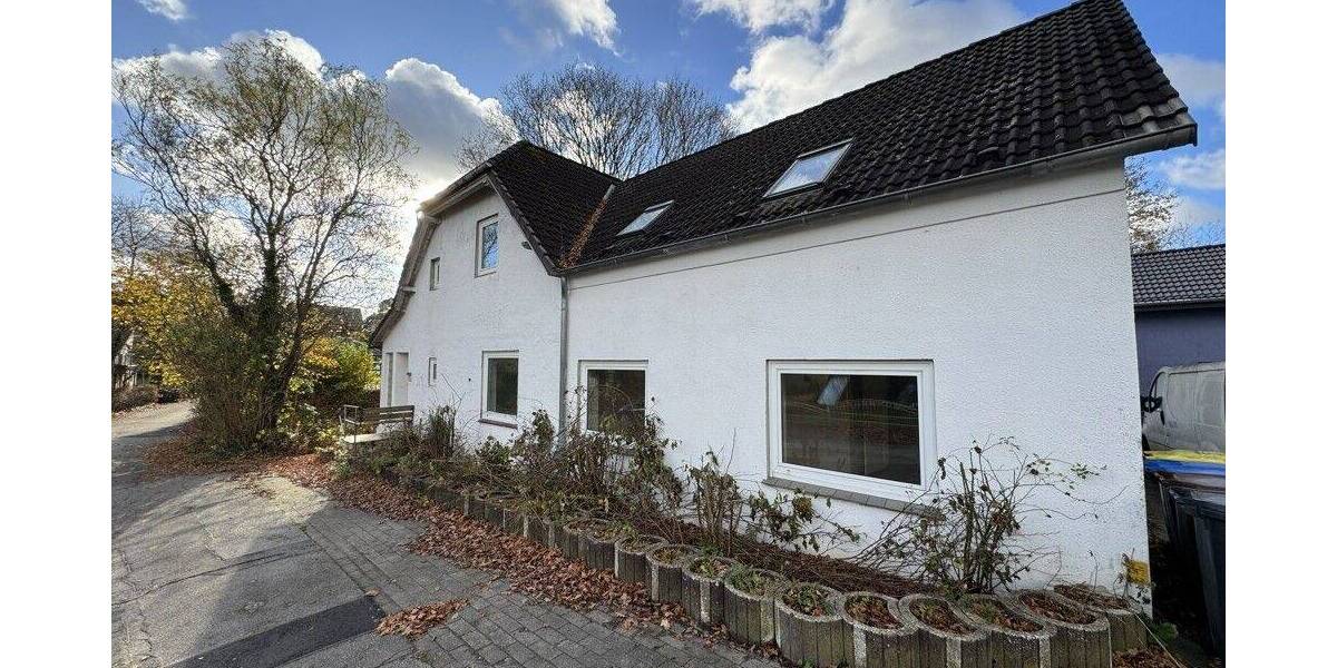 Potenzialstarkes Wohnhaus mit zwei Einheiten - für Sanierer und Gestalter 7 zimmer