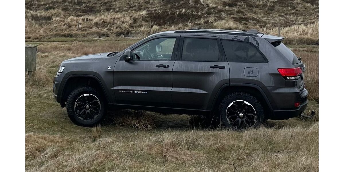 Jeep Grand Cherokee 208.000 km 12.900 &euro; Osdorf 24251