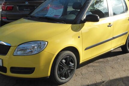 Skoda Fabia 98.000 km 2.999 &euro; Preetz 24211