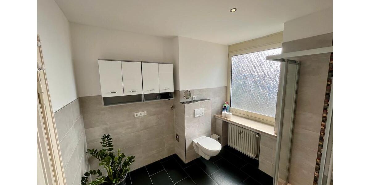 Hochparterre Neumünster - 5 Zimmer, 126 m&sup2;, 249.000&euro; | Angebot:26068815