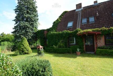 Natur pur! Einzigartige Doppelhaushälfte auf parkähnlichem Grundstück 4 zimmer